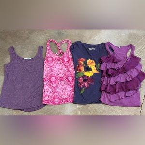 Women’s tank top and t-shirt bundle.